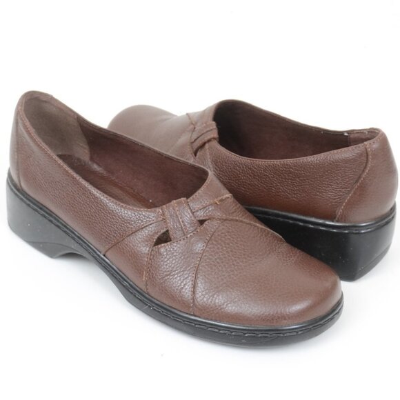 Clarks Shoes - Clarks Bendable Brown Leather Comfort Slip On Loafers Women's‎ 8.5 Comfort